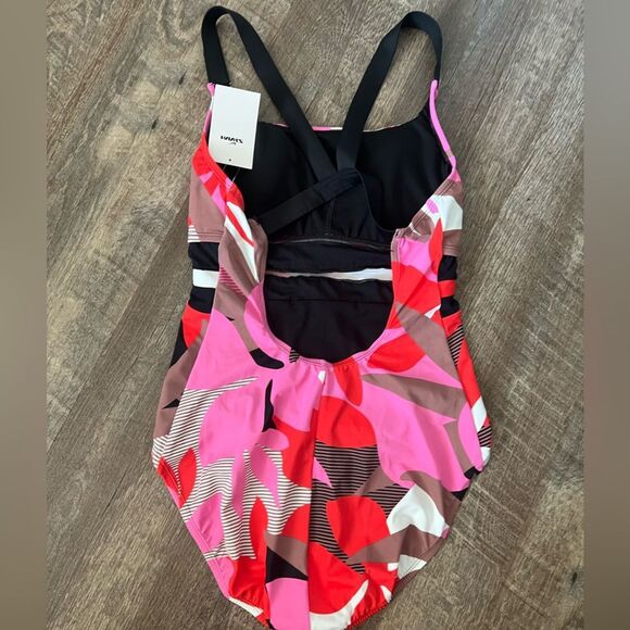 Nike Women's Jungle Floral V-Back One Piece Swimsuit- Size XL - Picture 6 of 12